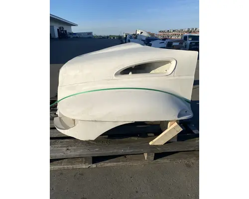 INTERNATIONAL 4300 Hood