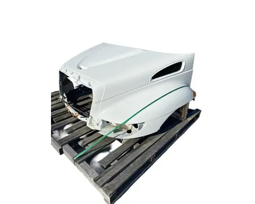 INTERNATIONAL 4300 Hood