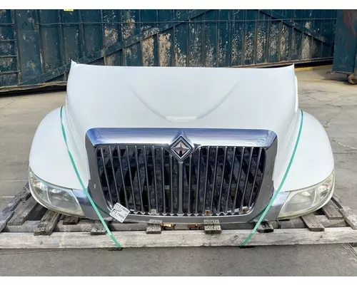 INTERNATIONAL 4300 Hood
