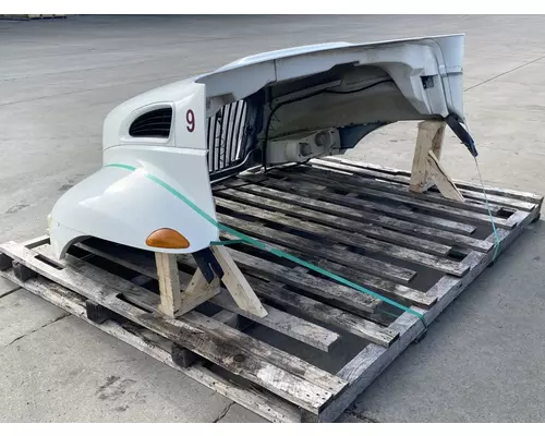 INTERNATIONAL 4300 Hood