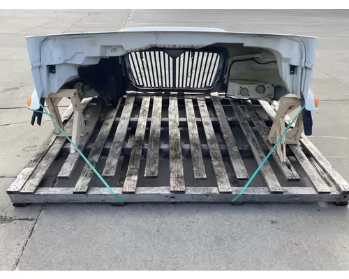 INTERNATIONAL 4300 Hood