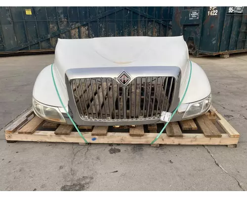 INTERNATIONAL 4300 Hood