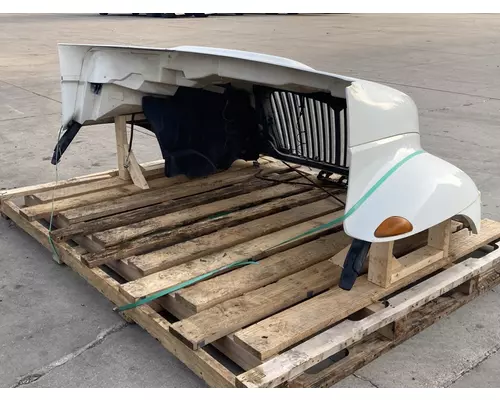 INTERNATIONAL 4300 Hood