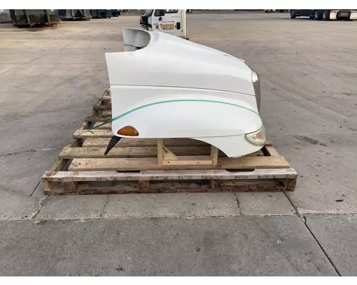 INTERNATIONAL 4300 Hood