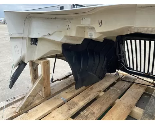 INTERNATIONAL 4300 Hood