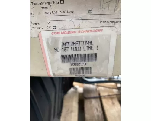 INTERNATIONAL 4300 Hood