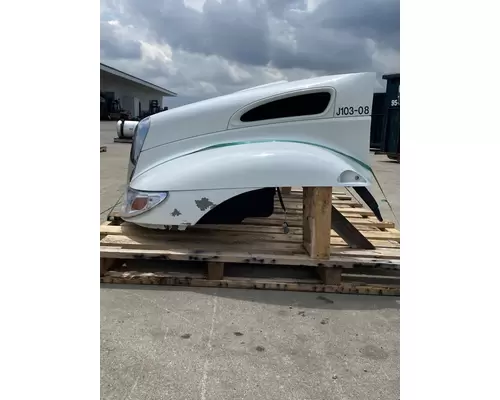 INTERNATIONAL 4300 Hood