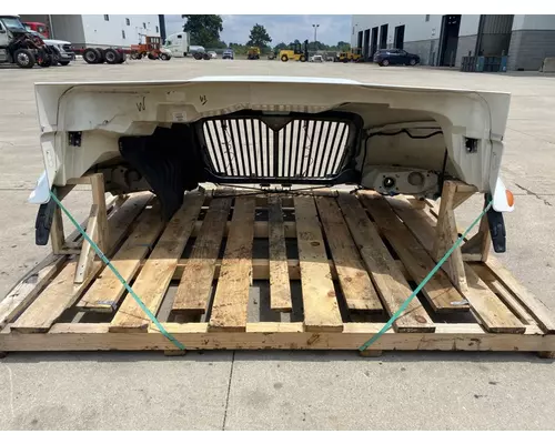 INTERNATIONAL 4300 Hood