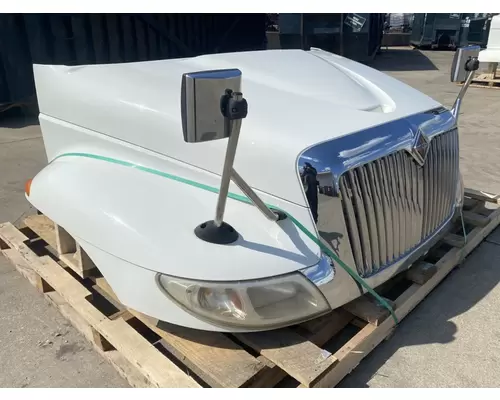 INTERNATIONAL 4300 Hood