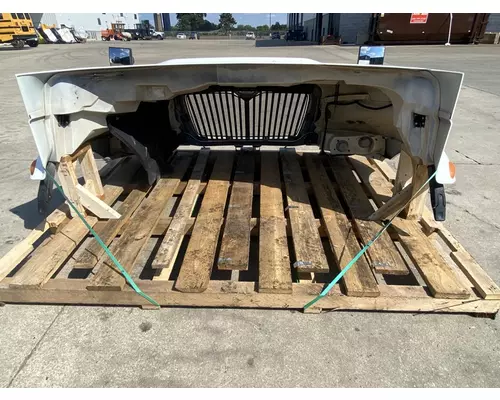 INTERNATIONAL 4300 Hood