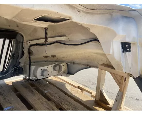 INTERNATIONAL 4300 Hood
