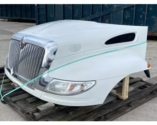 INTERNATIONAL 4300 Hood