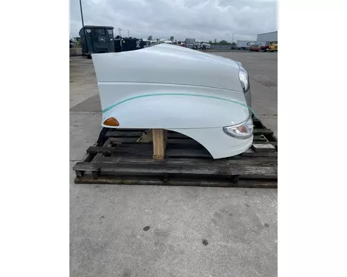 INTERNATIONAL 4300 Hood