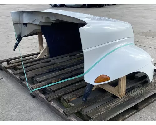 INTERNATIONAL 4300 Hood