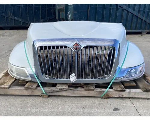 INTERNATIONAL 4300 Hood