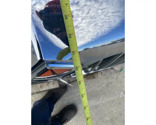 INTERNATIONAL 4300 Hood