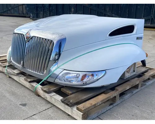 INTERNATIONAL 4300 Hood