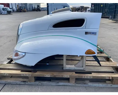 INTERNATIONAL 4300 Hood