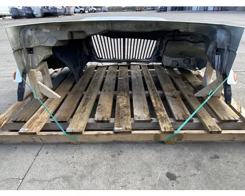 INTERNATIONAL 4300 Hood