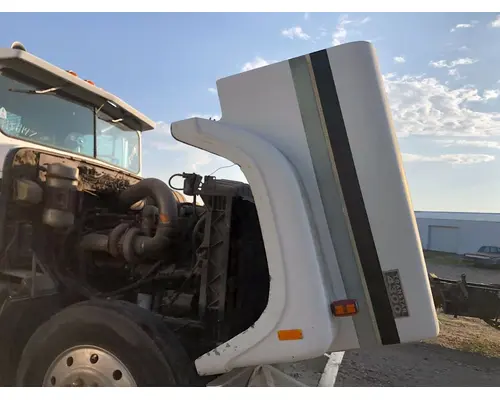 INTERNATIONAL 4300 Hood