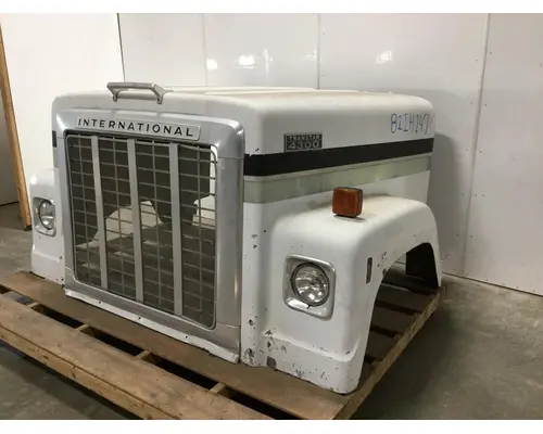 INTERNATIONAL 4300 Hood