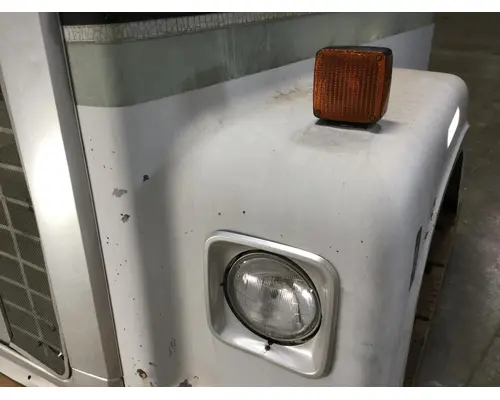 INTERNATIONAL 4300 Hood