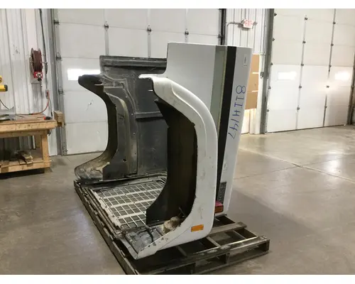 INTERNATIONAL 4300 Hood