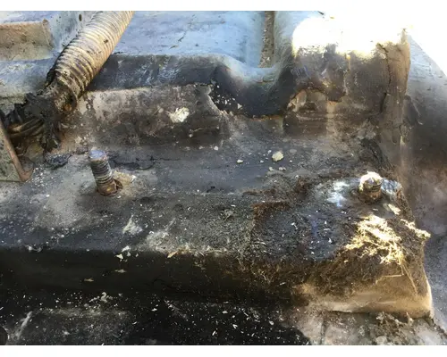 INTERNATIONAL 4300 Hood