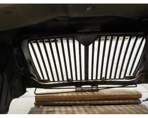 INTERNATIONAL 4300 Hood