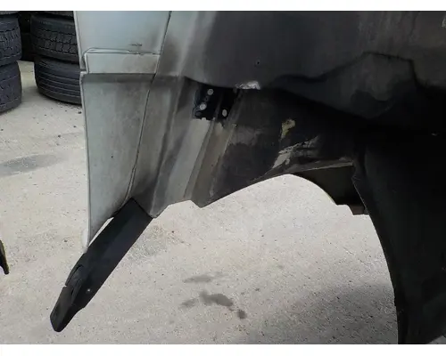 INTERNATIONAL 4300 Hood