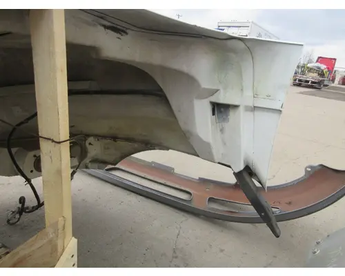 INTERNATIONAL 4300 Hood