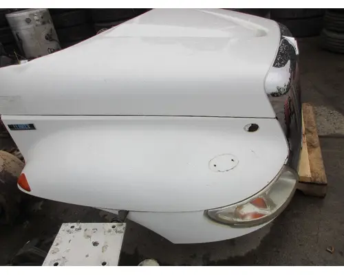 INTERNATIONAL 4300 Hood