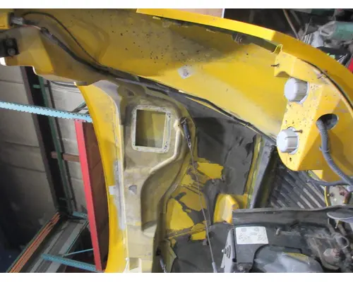 INTERNATIONAL 4300 Hood