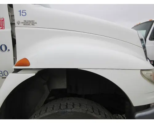 INTERNATIONAL 4300 Hood