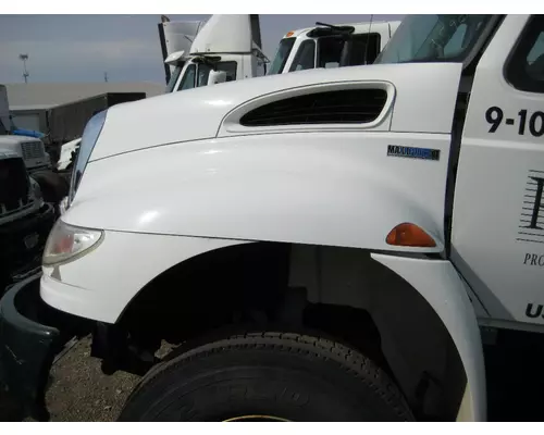 INTERNATIONAL 4300 Hood