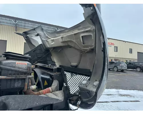 INTERNATIONAL 4300 Hood