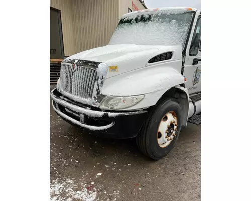 INTERNATIONAL 4300 Hood