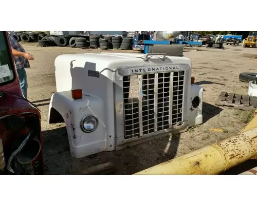 INTERNATIONAL 4300 Hood