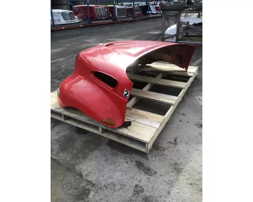 INTERNATIONAL 4300 Hood