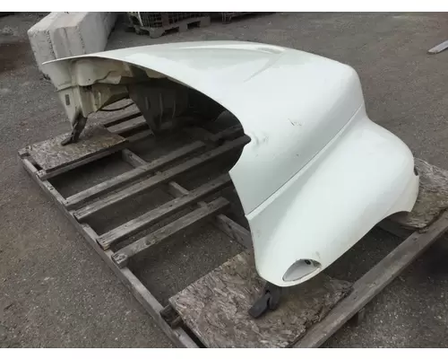 INTERNATIONAL 4300 Hood