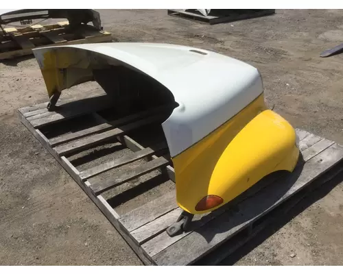 INTERNATIONAL 4300 Hood