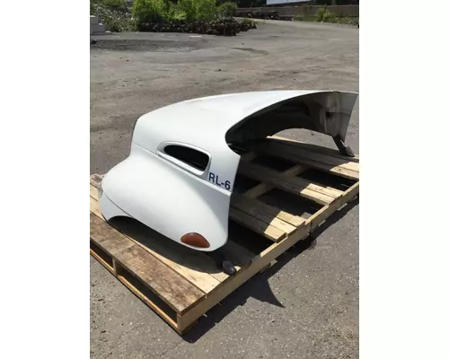 INTERNATIONAL 4300 Hood