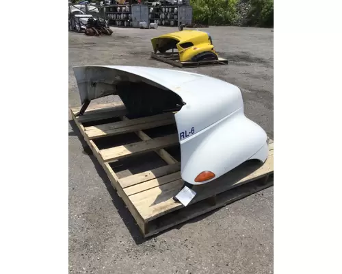 INTERNATIONAL 4300 Hood
