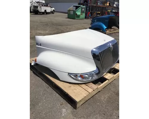 INTERNATIONAL 4300 Hood