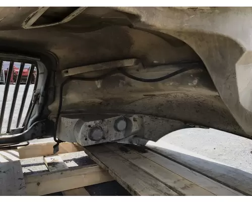 INTERNATIONAL 4300 Hood