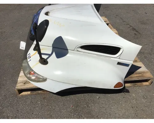 INTERNATIONAL 4300 Hood