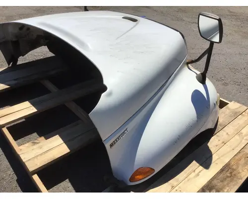 INTERNATIONAL 4300 Hood