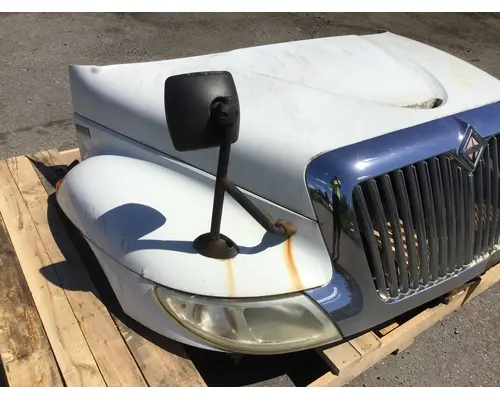 INTERNATIONAL 4300 Hood