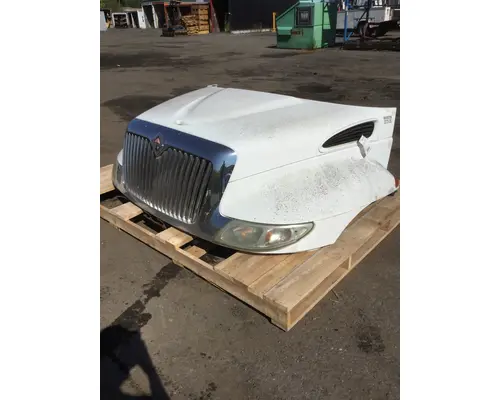 INTERNATIONAL 4300 Hood