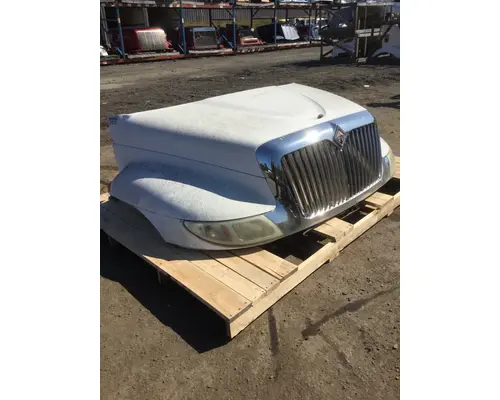 INTERNATIONAL 4300 Hood